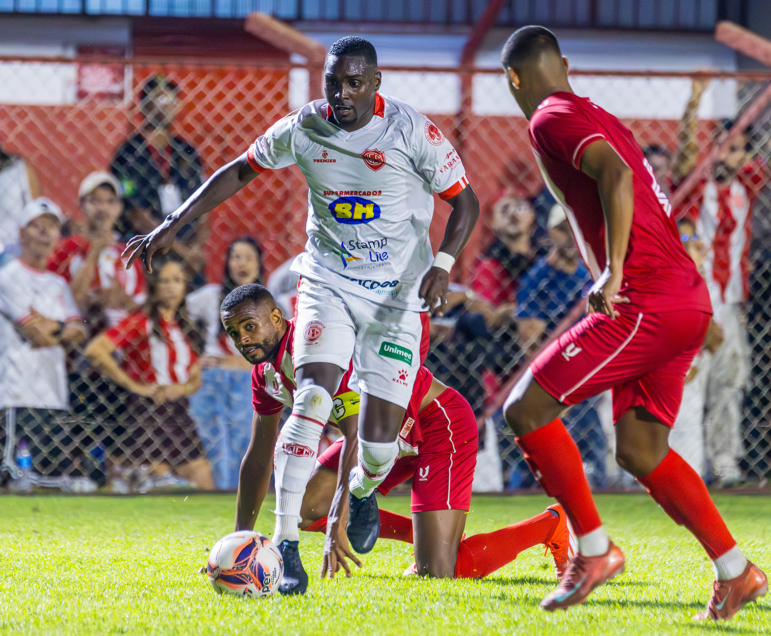 Empate com sabor de vitória marca a estreia do Valerio no modulo II do campeonato Mineiro.