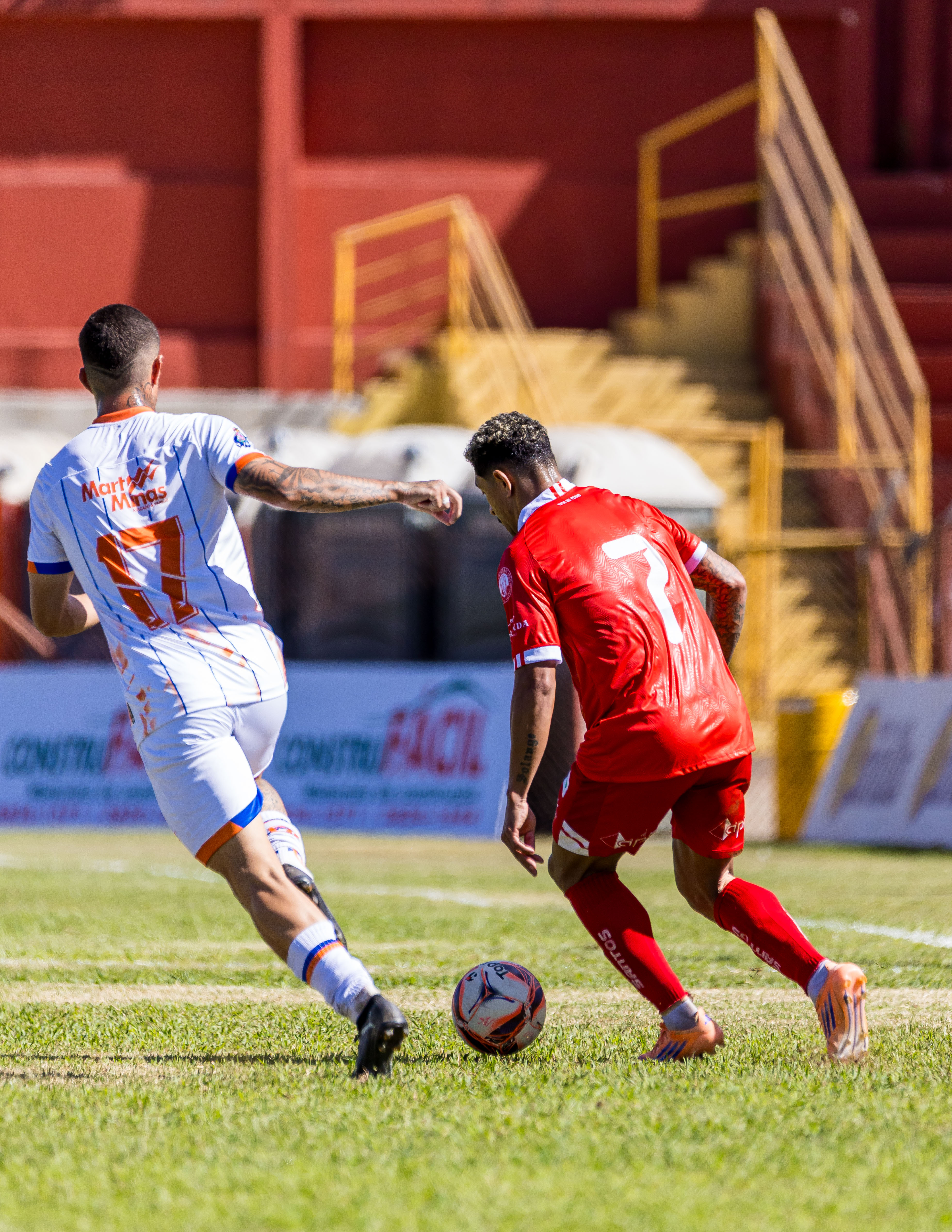 Valério esbarra na defesa do Coimbra e fica no empate em casa